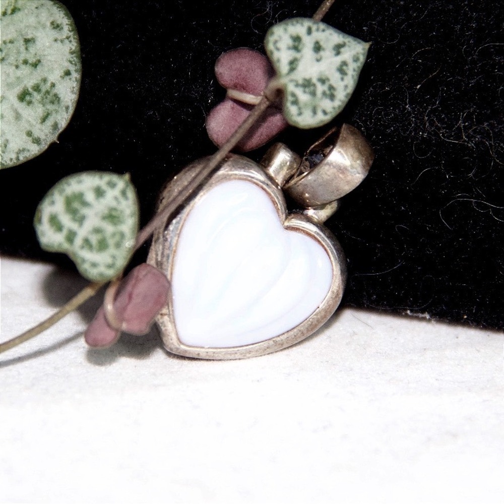 Sterling Silver 925 Carved White Chalcedony Heart Pendant Necklace Charm - Picture 3 of 8